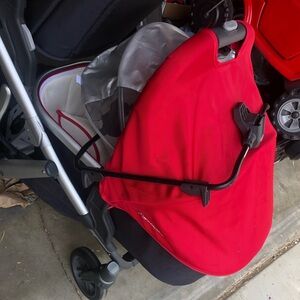 Uppababy vista 2 stroller with bassinet
